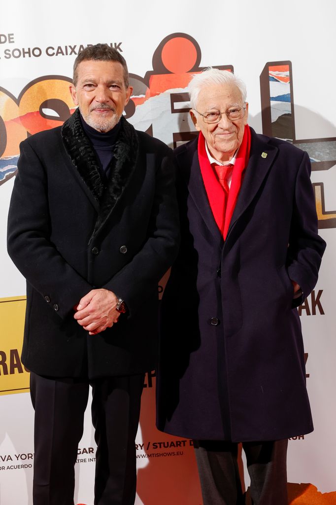 Antonio Banderas y el Padre Angel