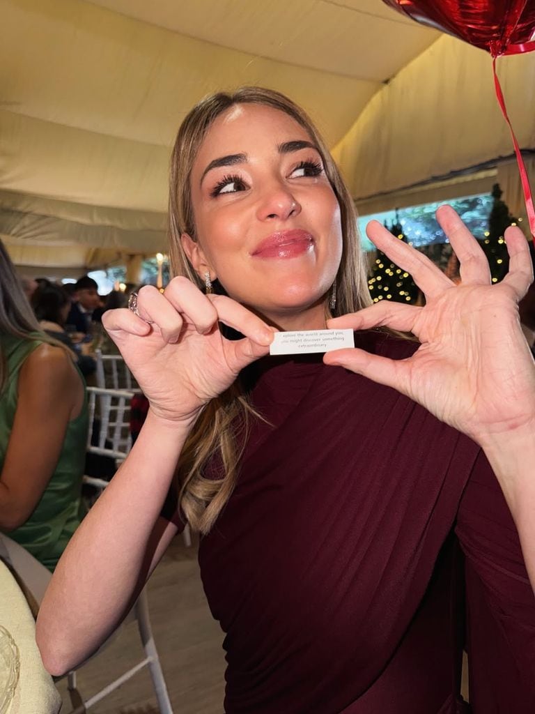 Alice Campello abrió una galleta de la suerte y mostró a sus seguidores el esperanzador mensaje que le salió