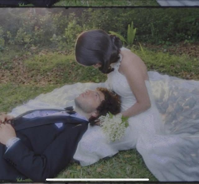 Selena Gómez y Benny Blanco se convirtieron en esposos este fin de semana