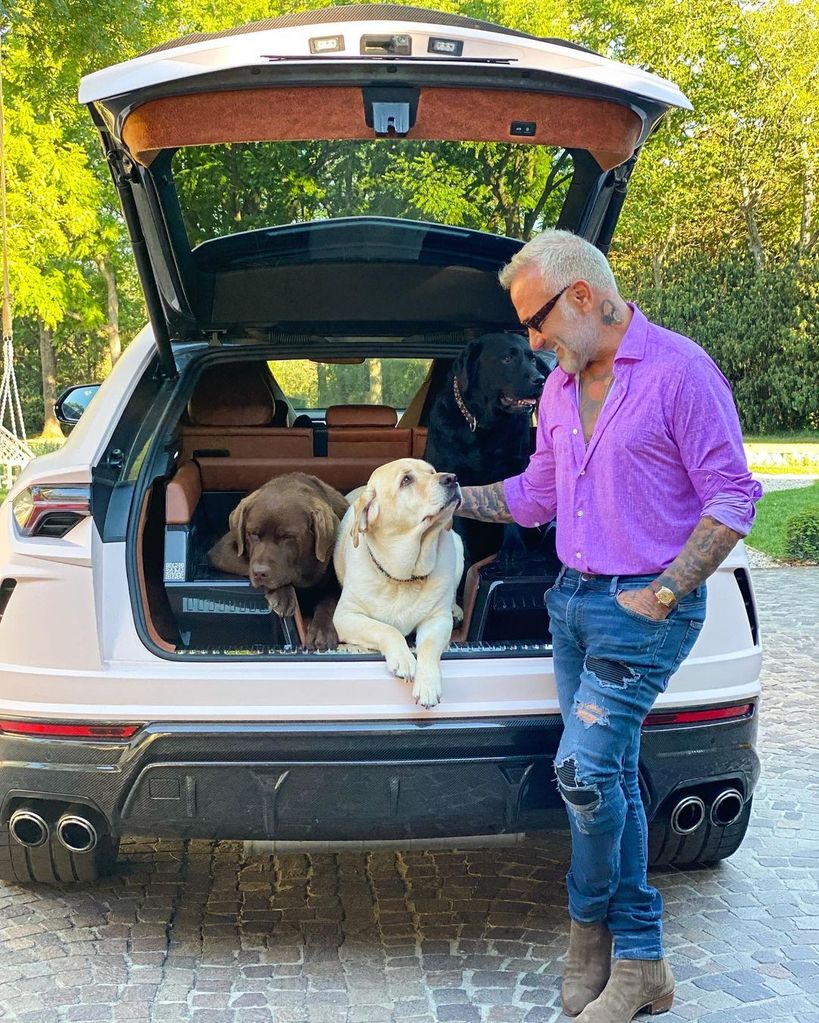 Gianluca Vacchi y sus perros