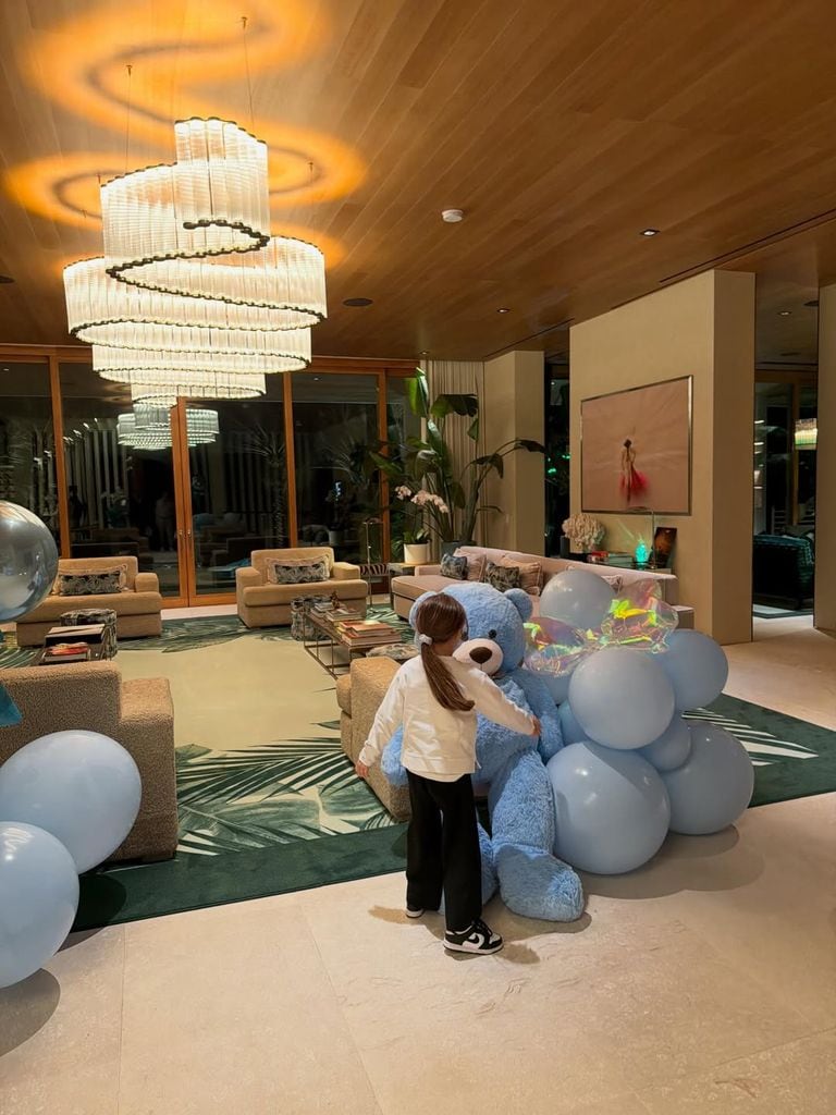 Blu llegó a su hogar en Miami para encontrarse con una linda sorpresa