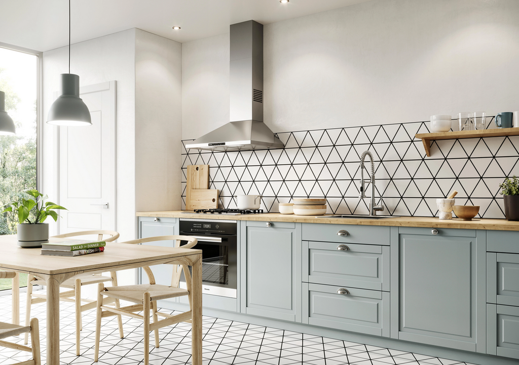 Cocina con antepecho de motivos geométricos