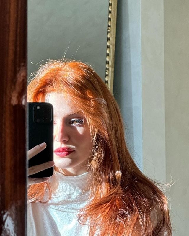 Hande Erçel ha sufrido un cambio de look radical 