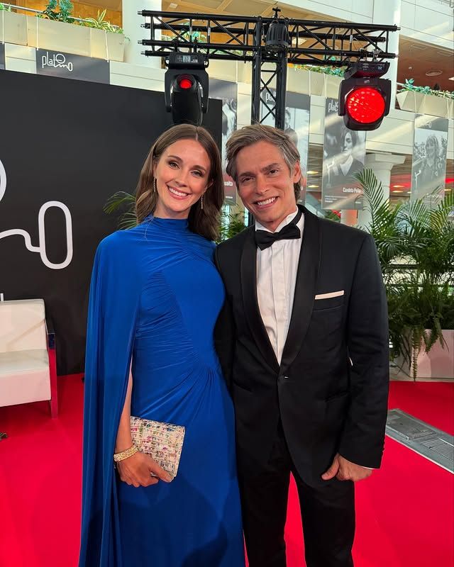 Carlos Baute y su esposa derrocharon complicidad en los Premios Platino 2025