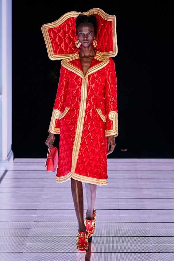 moschino f22 053053220303