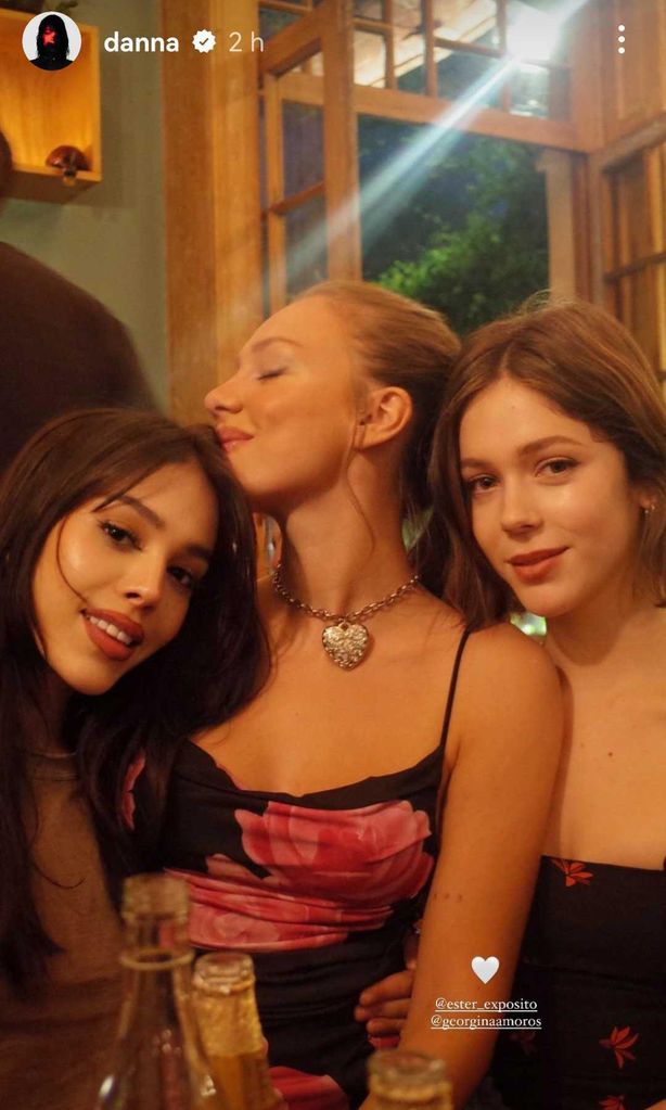 Danna Paola, Ester Expósito y Georgina Amorós