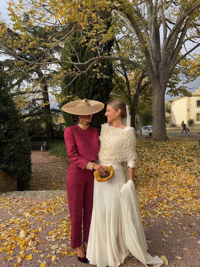Look invitada de invierno con pantalón