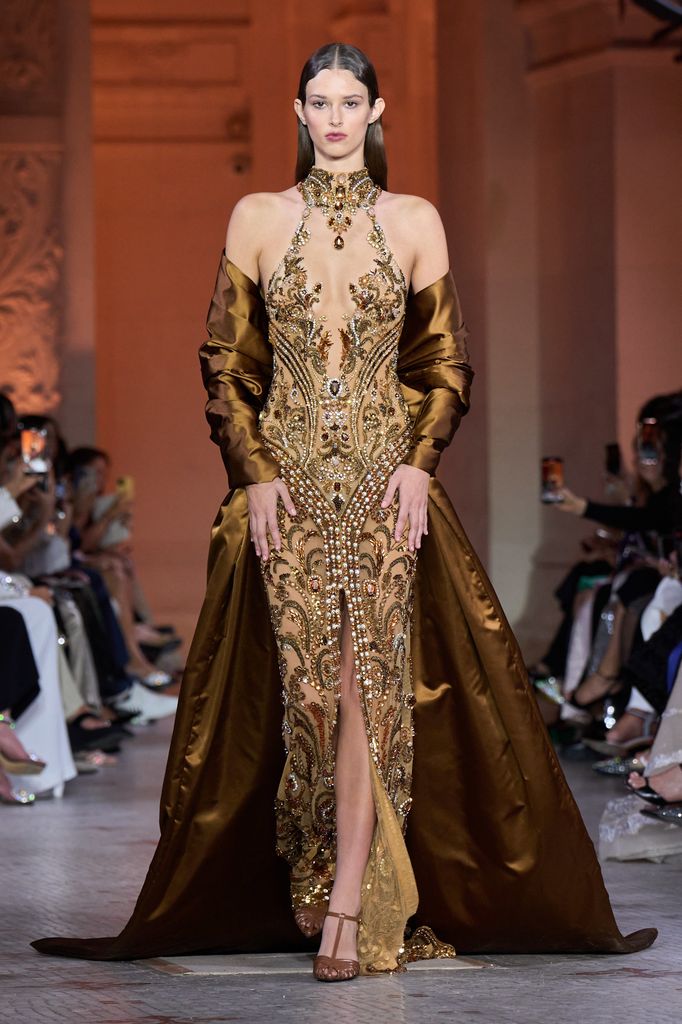 Desfile Zuhair Murad Otoño/Invierno 2025-2026 