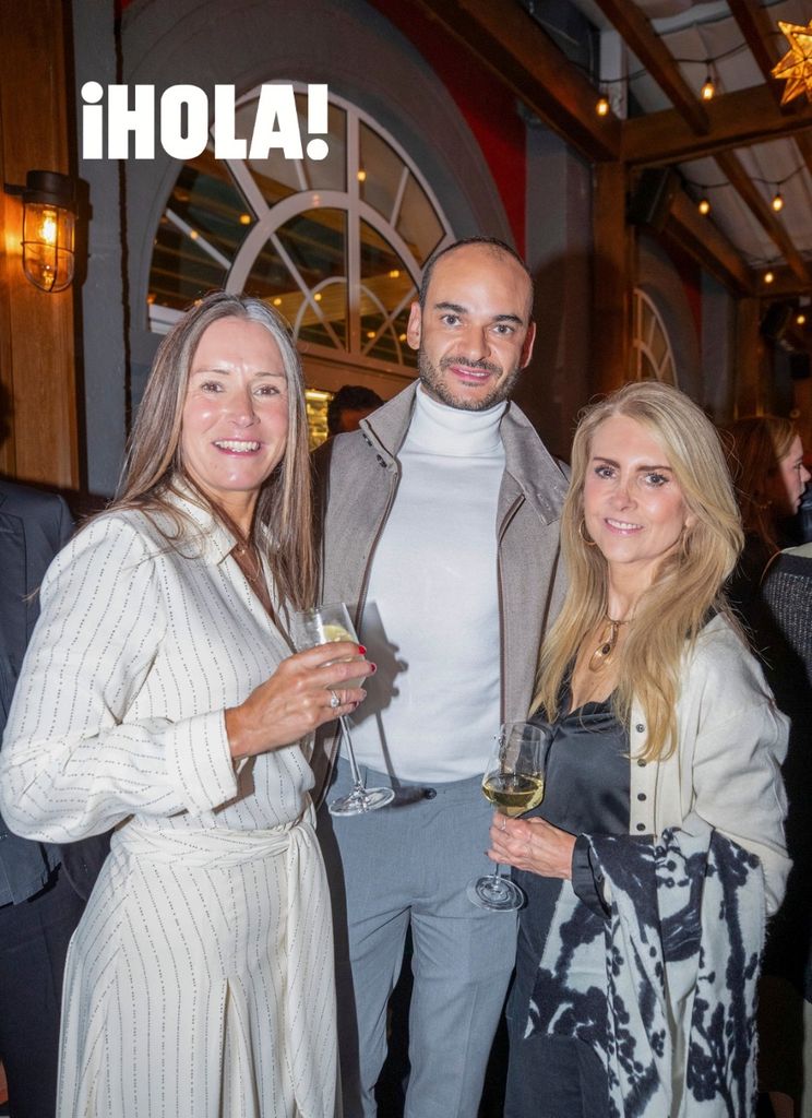 Fflur Roberts, Directora de Luxury Goods en Euromonitor International; Juan Pablo Molinar, embajador de Diageo y Paulina Velez