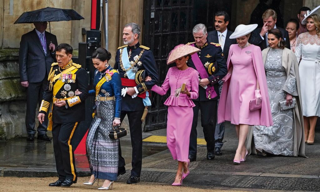 HOLA4111 REINA LETIZIA CORONACIÓN CARLOS III