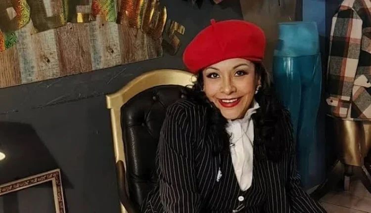 Adriana Manotas, influencer de 52 años 