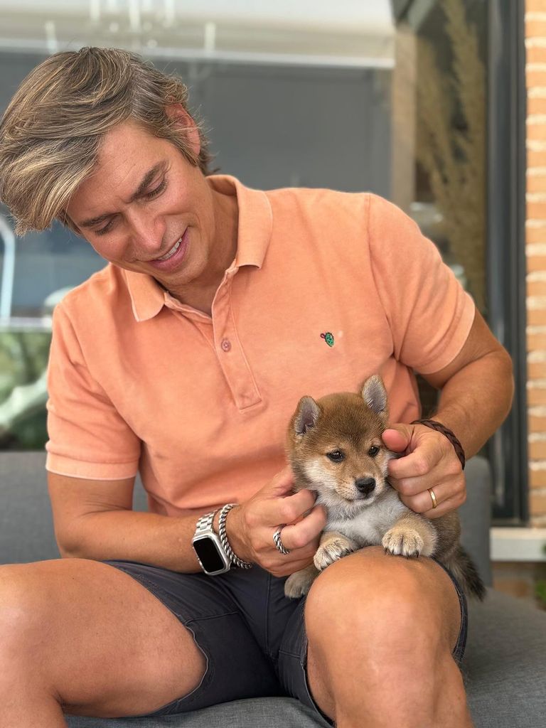 Carlos junto al precioso nuevo integrante