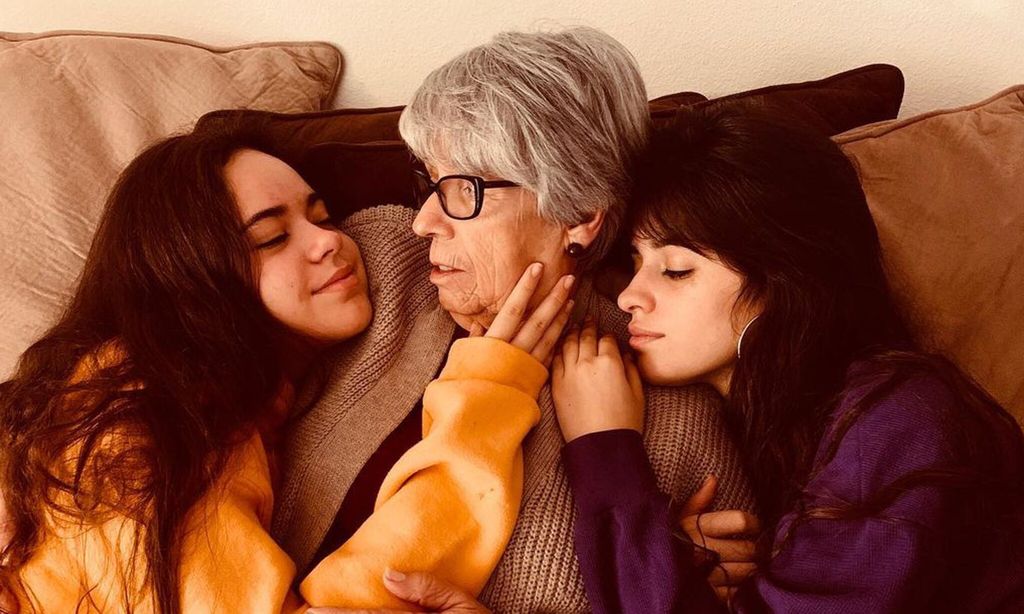 Camila Cabello y su abuelita
