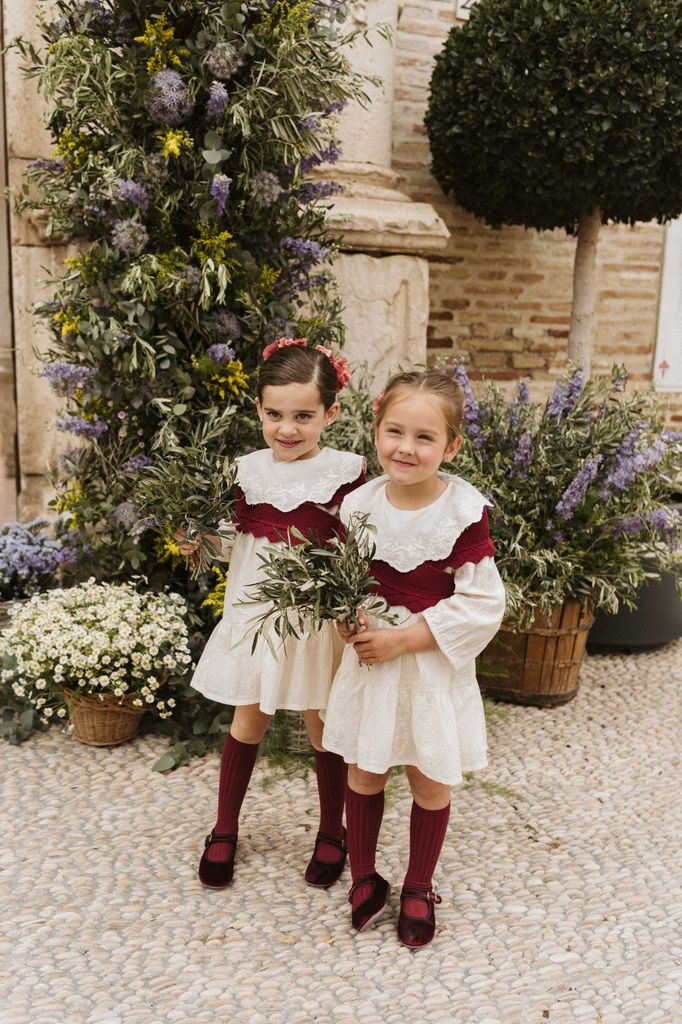Niñas de arras damitas