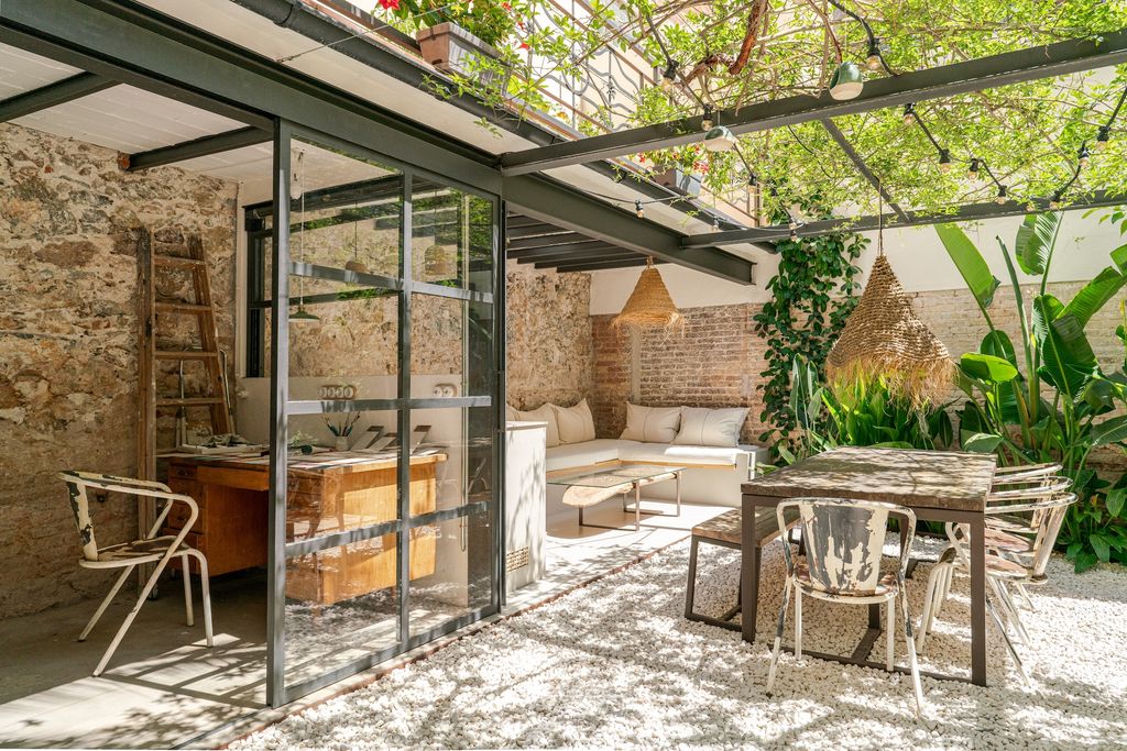 Terraza con áridos decorativos. 