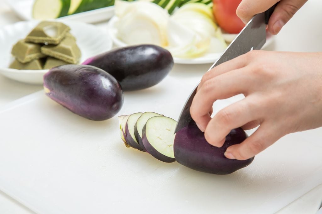 A cada receta de berenjena, su corte concreto. 