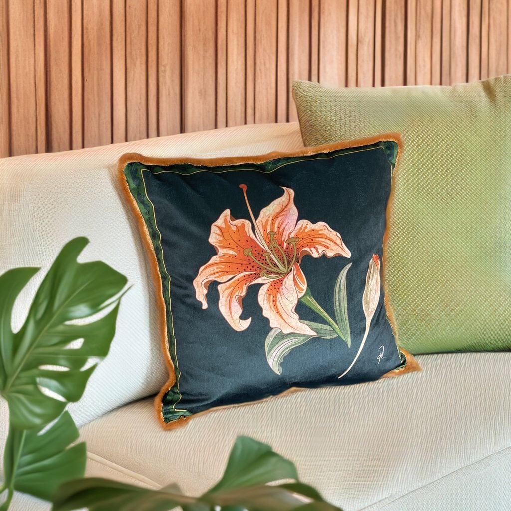 Sofá con cojín estampado y liso en color verde