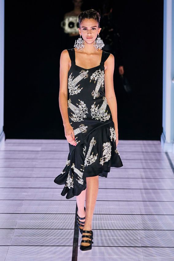 moschino f22 044044220303