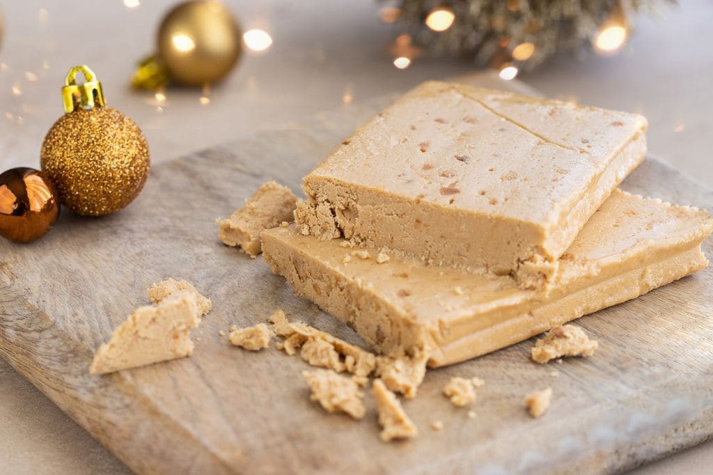 Si te ha sobrado turrón blando esta Navidad, aquí tienes una opción muy rica para darle salida. 