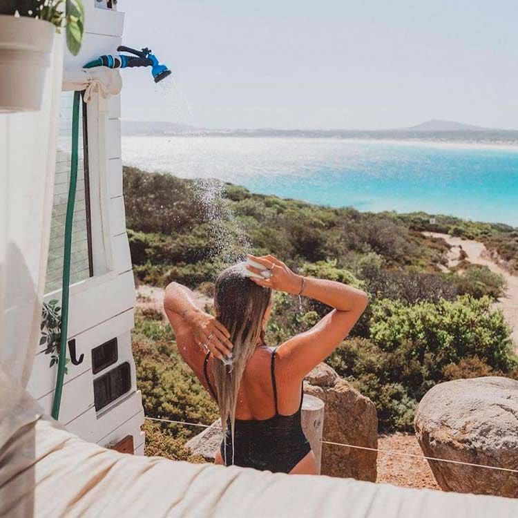 vanlife-playa-viajes-vacaciones