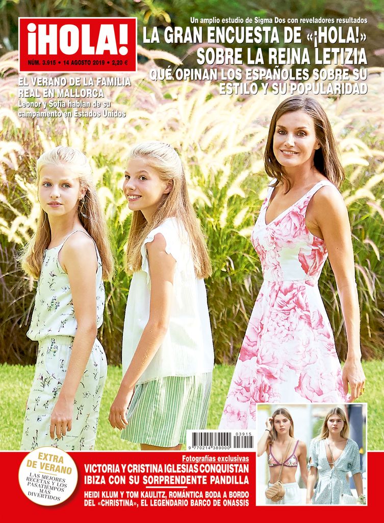 La reina Letizia con sus hijas, la infanta Sofía y la princesa Leonor