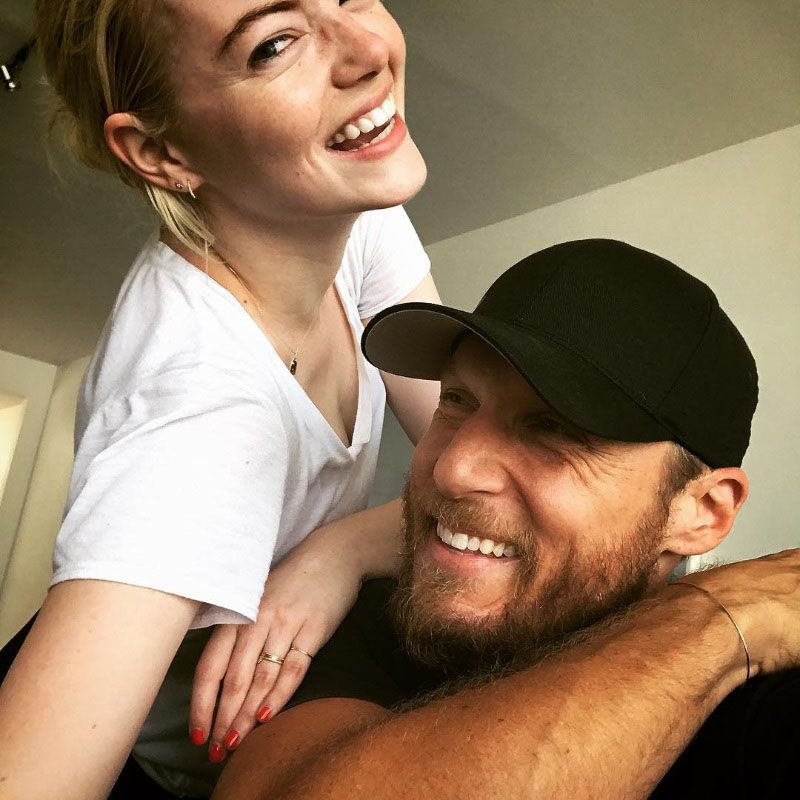 Emma Stone con su entrenador Jason Walsh 