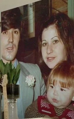 Antonio Orozco con sus padres