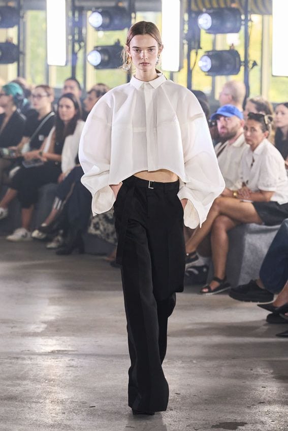 sacai003a