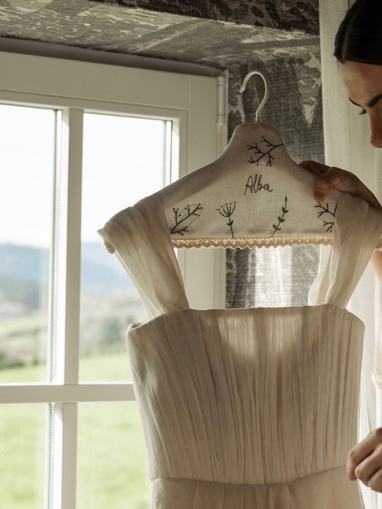 Perchas forradas para vestidos de novia
