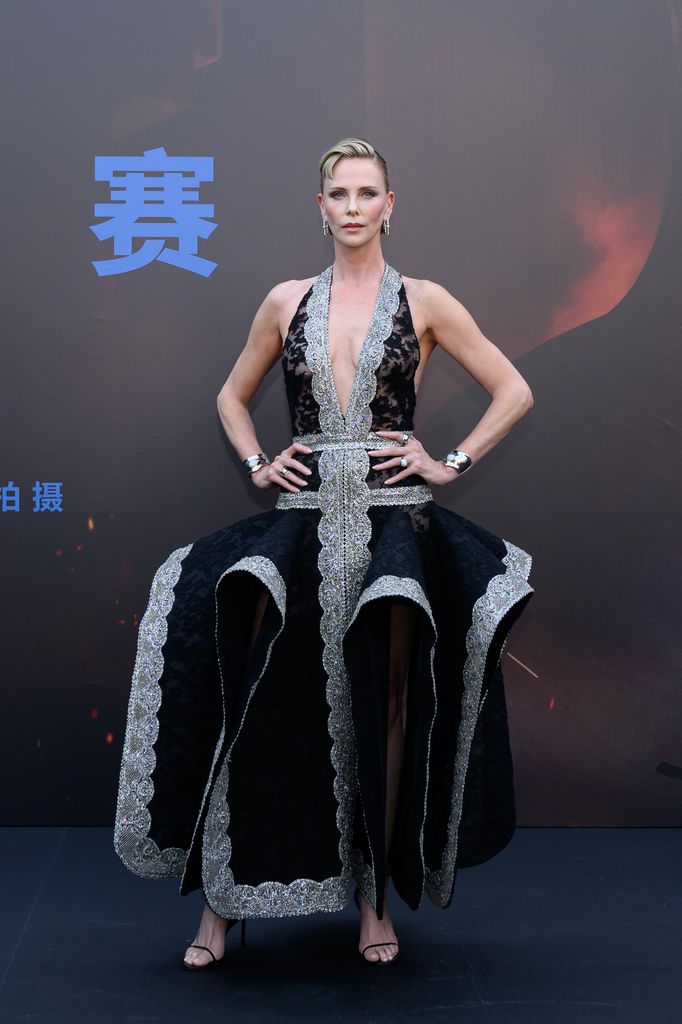 Charlize Theron promocionando la película 'La Odisea', 2026.