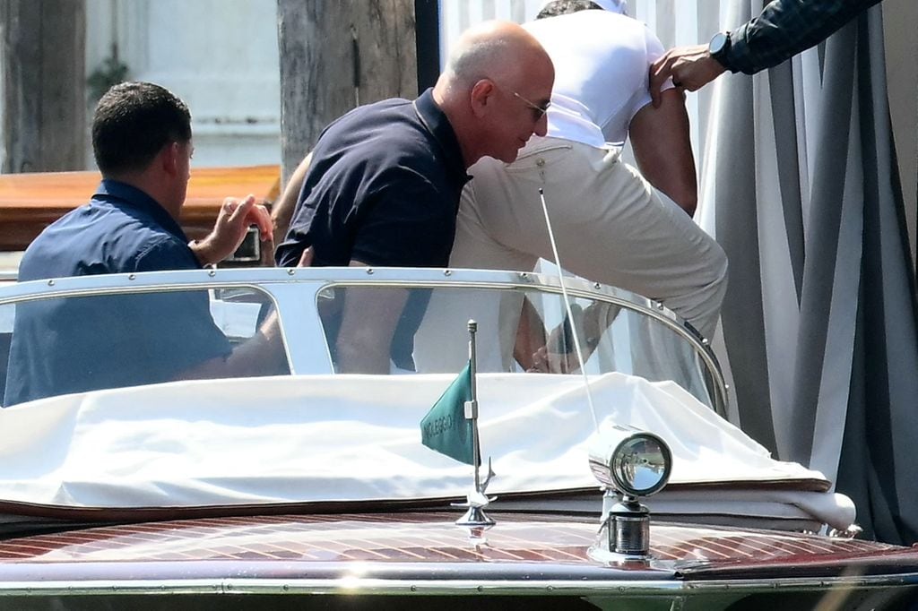 Llegada de Bezos a Venecia antes de su boda
