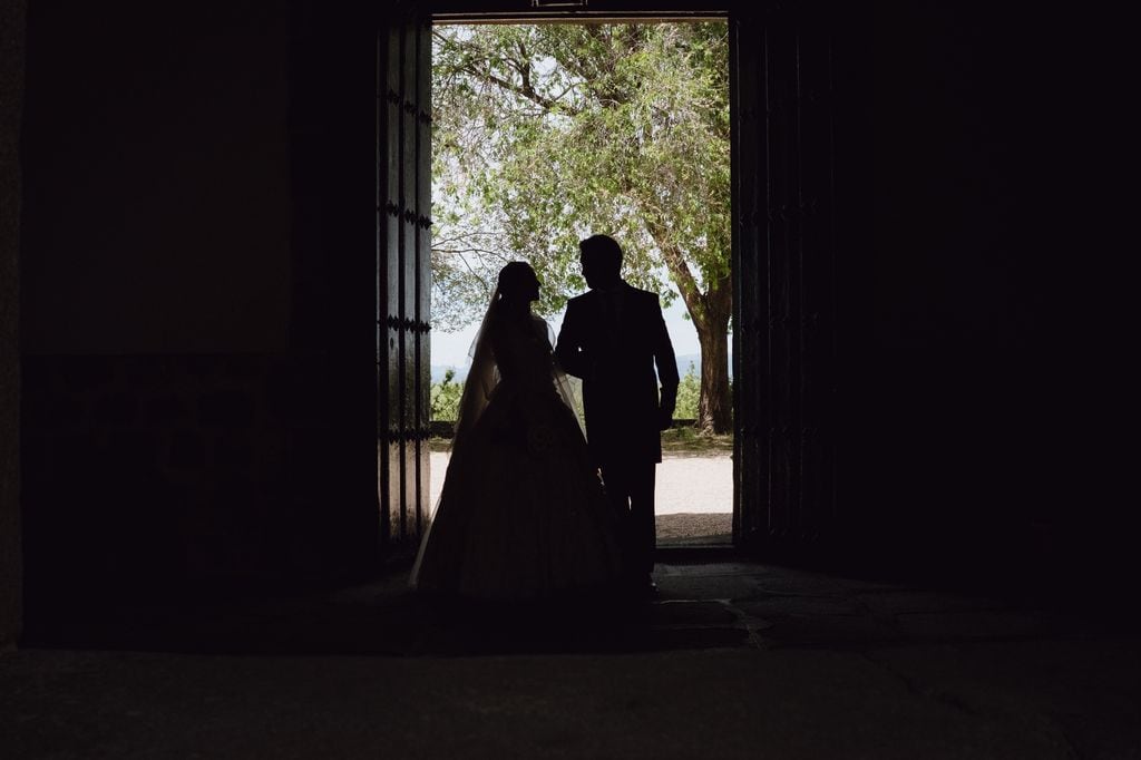 Vestido de novia con volantes y cancán de Ynés Suelves