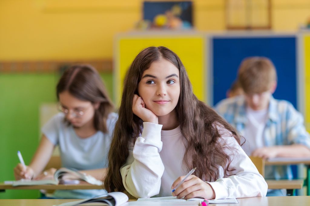 Adolescente en clase