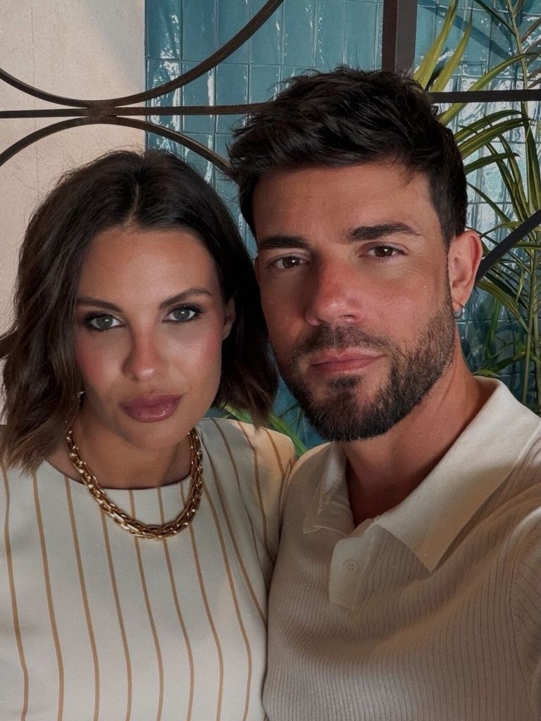 Jessica Bueno con su pareja, Roberto Mendoza