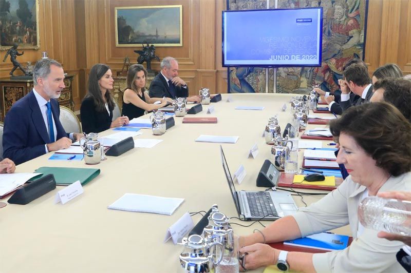 El monarca y su esposa en una reunión