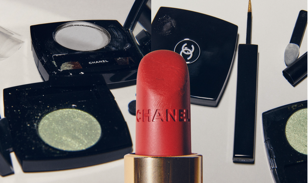 Los labios rojos y las sombras pastel fueron las grandes protagonistas del desfile SS27 de Chanel. 