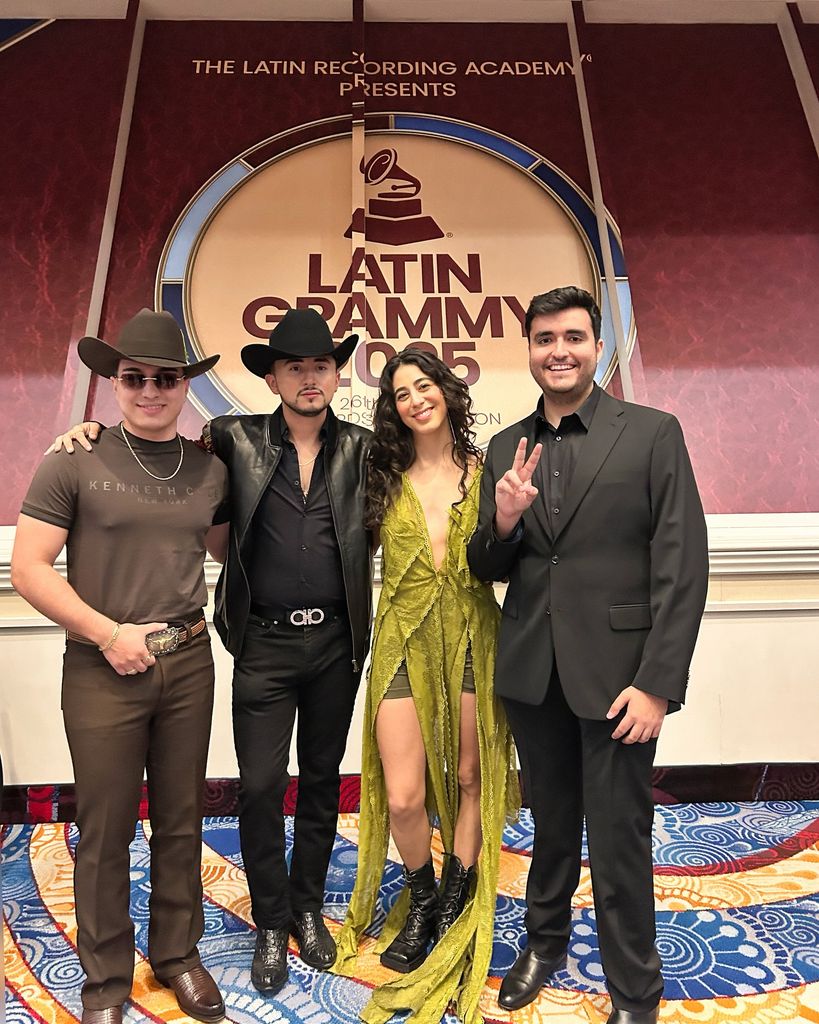 Mike León y Brian Sebastián Muñoz viajaron a Las Vegas para una presentación premio a la ceremonia de los Latin GRAMMY.