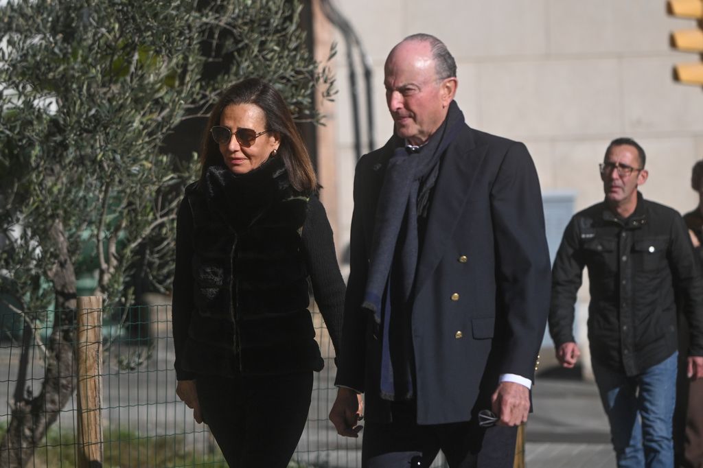 Ana Botín y su marido, Guillermo Morenés, despiden al empresario catalán