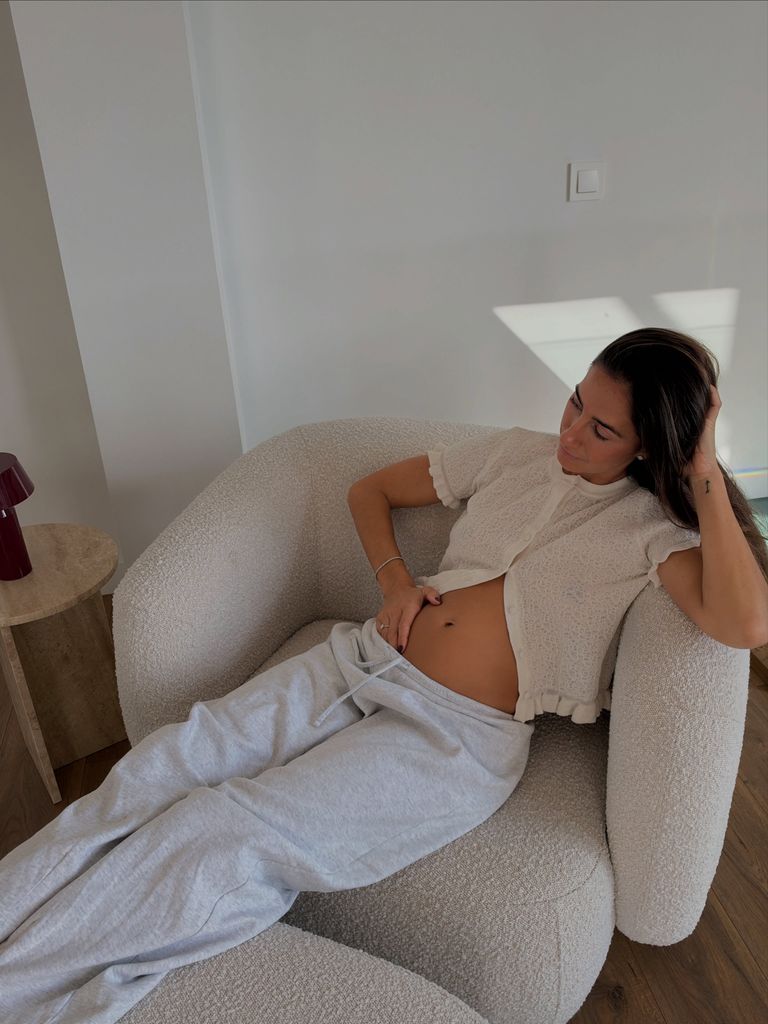 La influencer muestra su incipiente barriguita