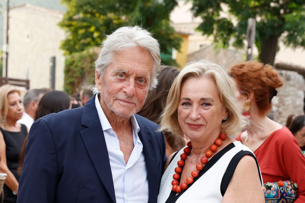 Michael Douglas con Mariángel Alcázar