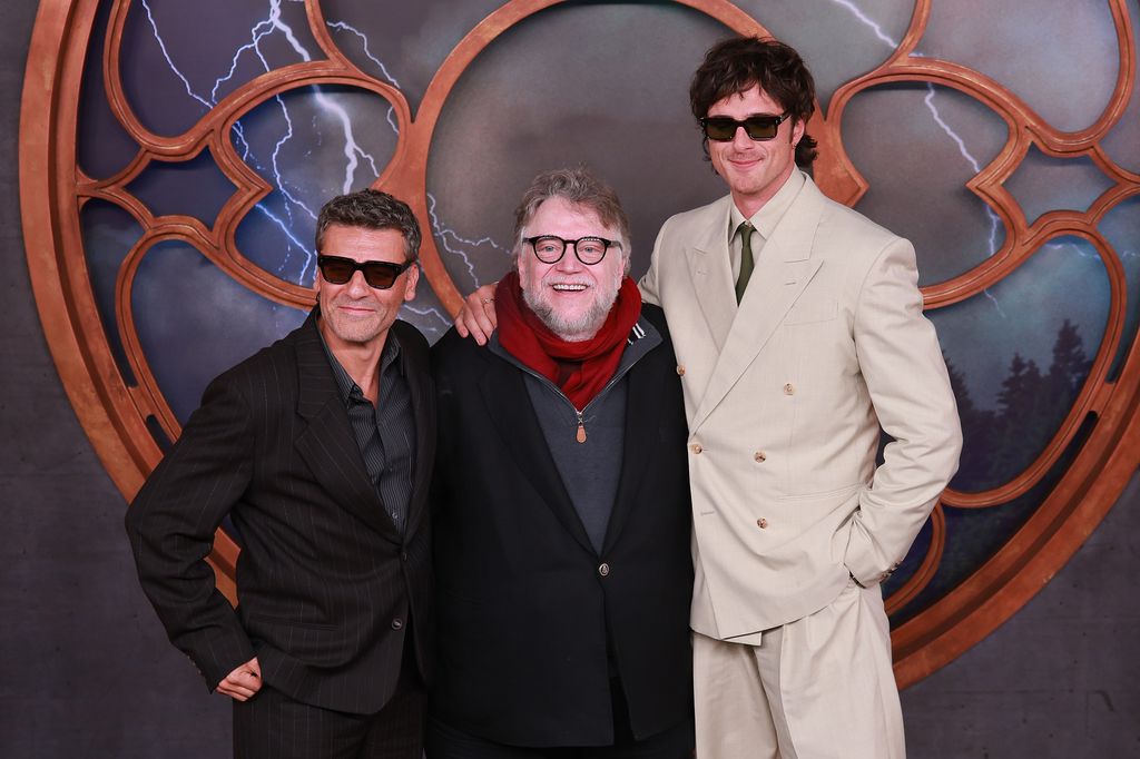 Oscar Isaac, Guillermo del Toro y Jacob Elordi