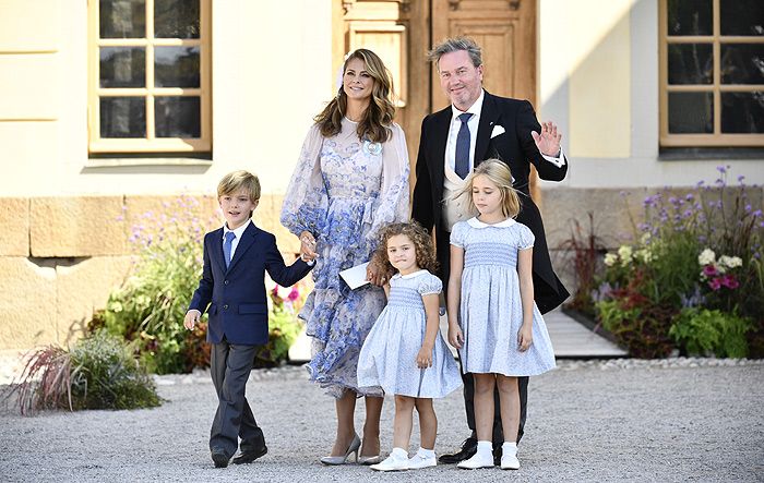 Magdalena de Suecia con sus hijos