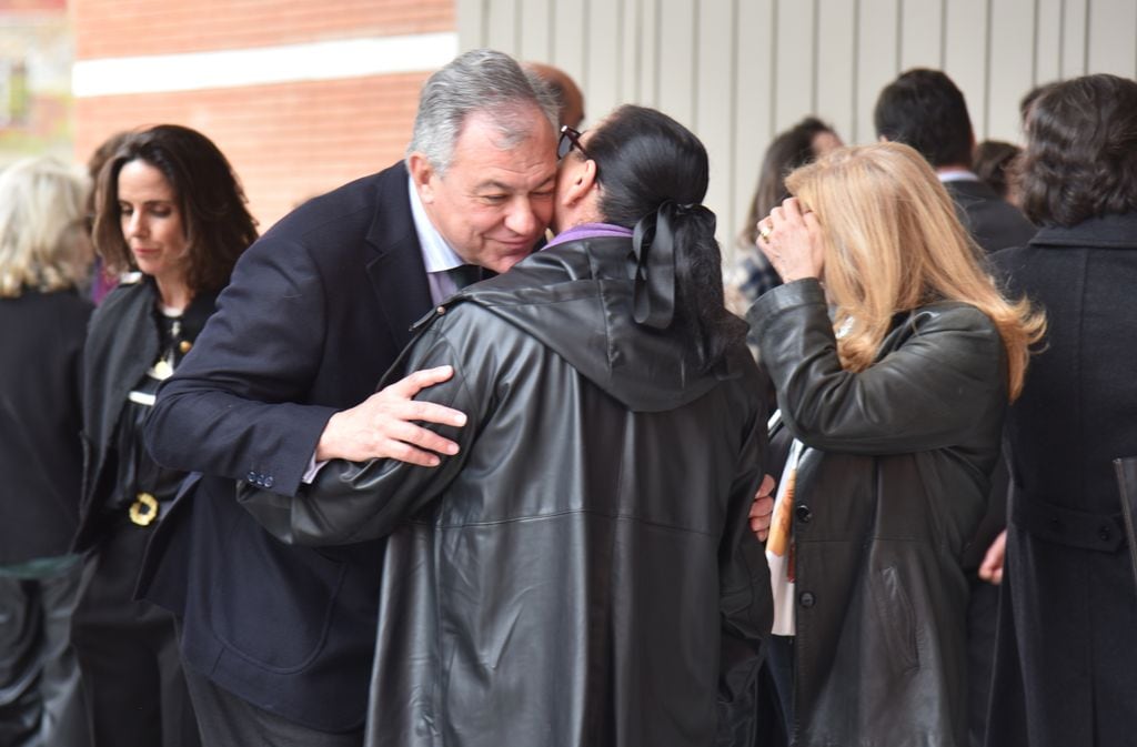 Inmaculada Casal y Maria del Monte en el funeral de Paco Baena Bocanegra