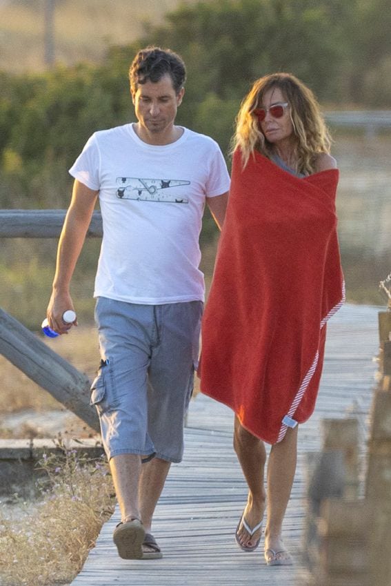 Lara Dibildos disfruta de su primer verano de amor con Cándido Conde-Pumpido