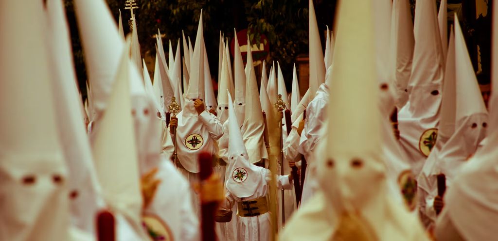 Nazarenos en Sevilla