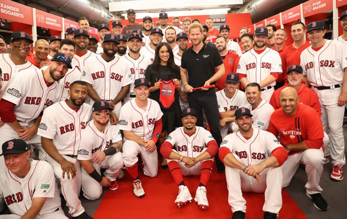Los duques de Sussex en partido de béisbol