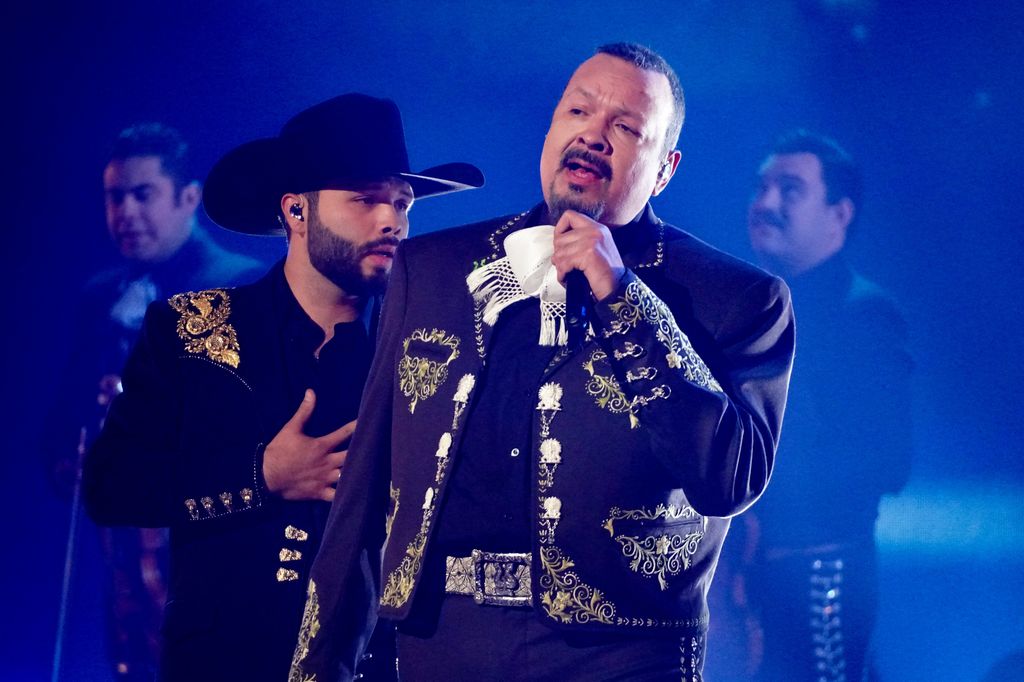 Pepe Aguilar reflexiona sobre el concierto con poca asistencia de su hijo Leonardo Aguilar en Guadalajara