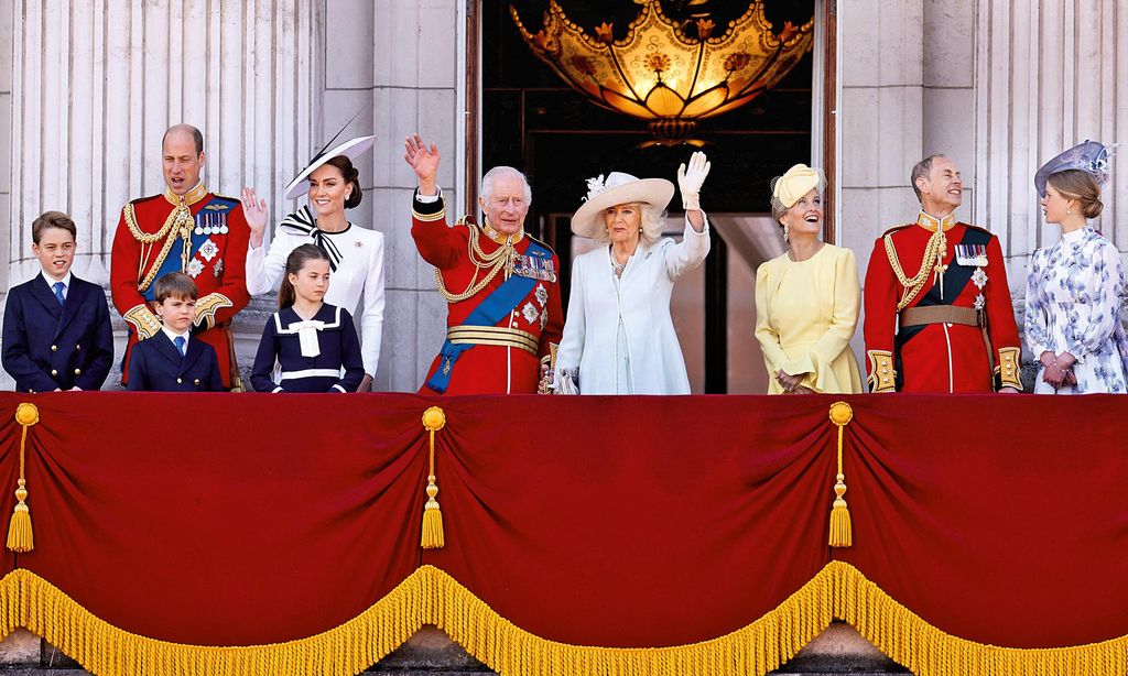 HO4169 Trooping the colour