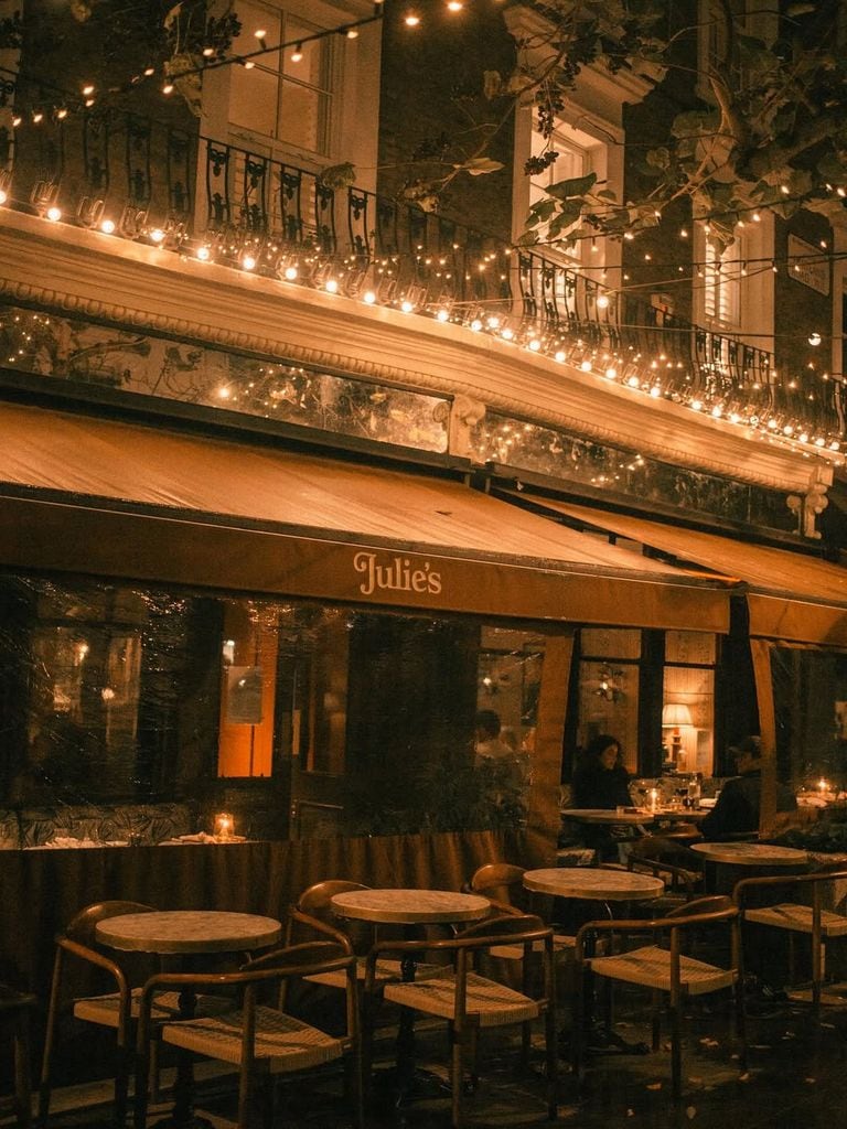 La cena se ha celebrado en el conocido restaurante Julie's de Londres