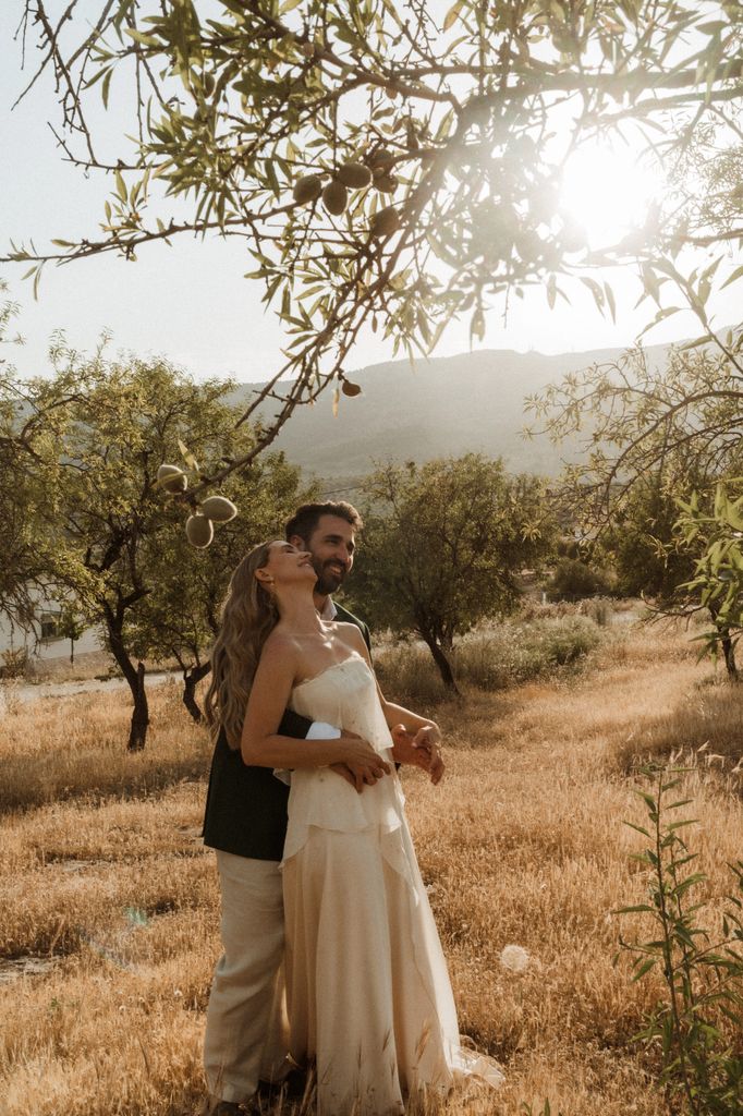 Vestido de novia viral de Claudia Llagostera con bordados